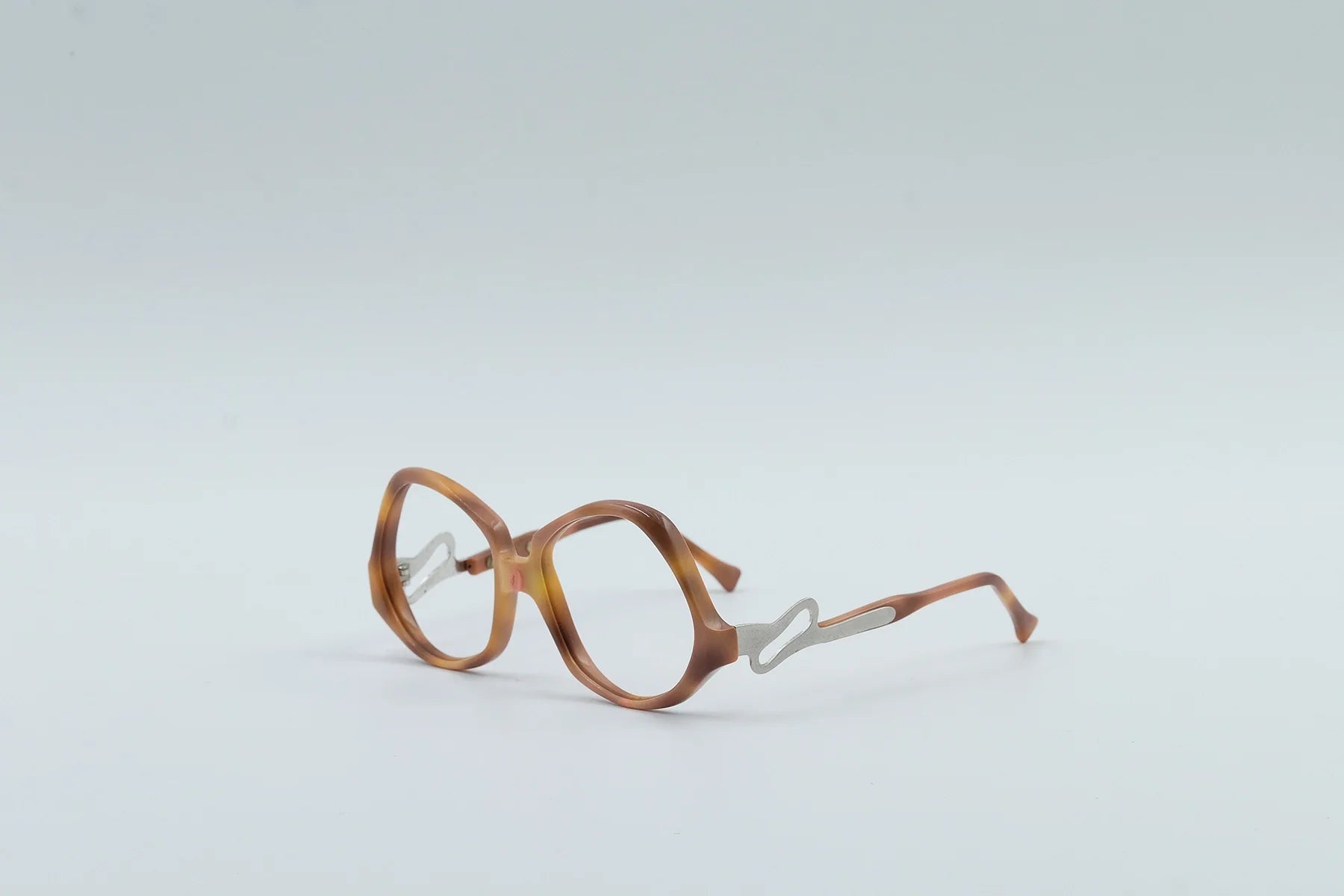 Lewis Jet Line Sheila