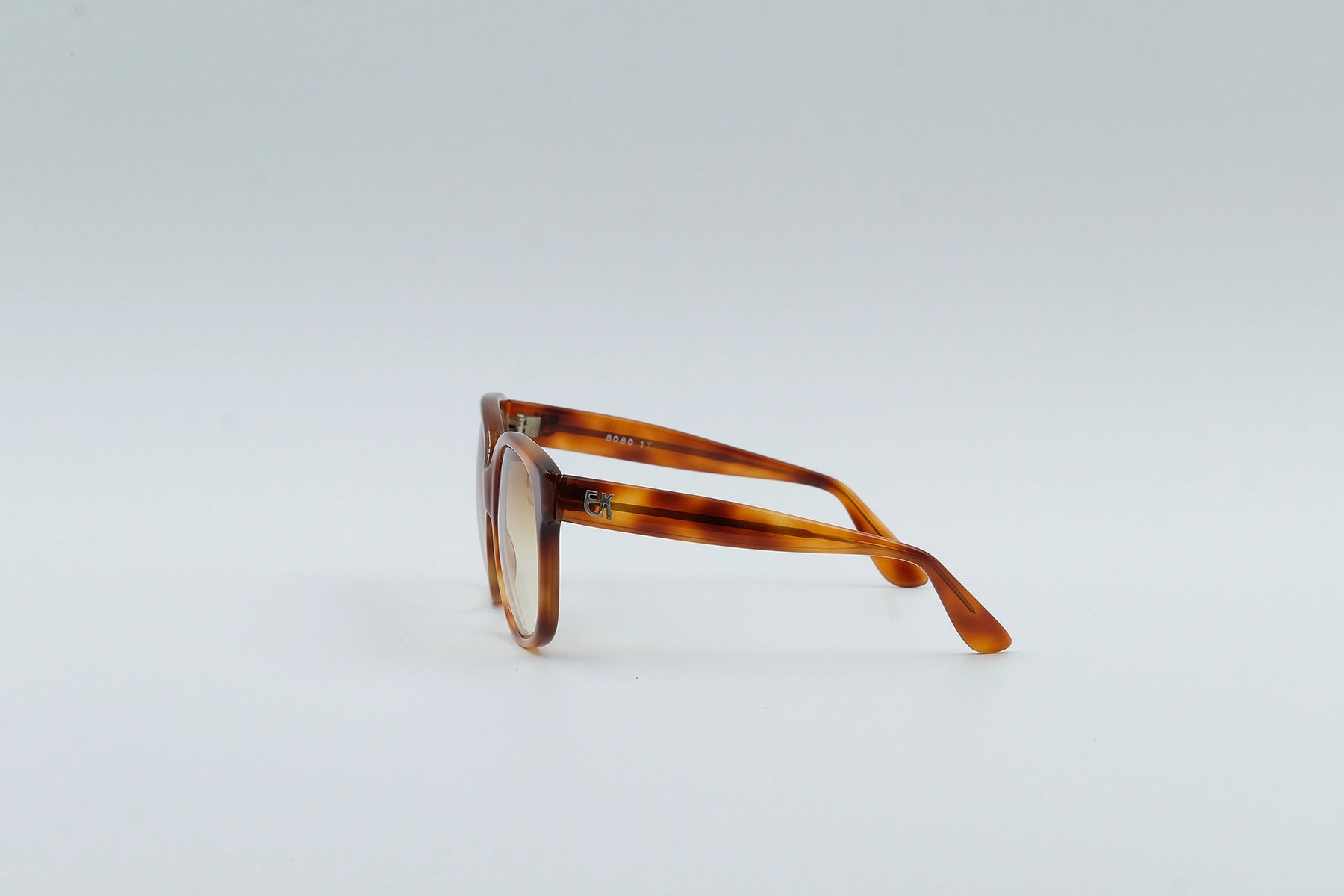 Emmanuelle Khanh Paris 8080 17