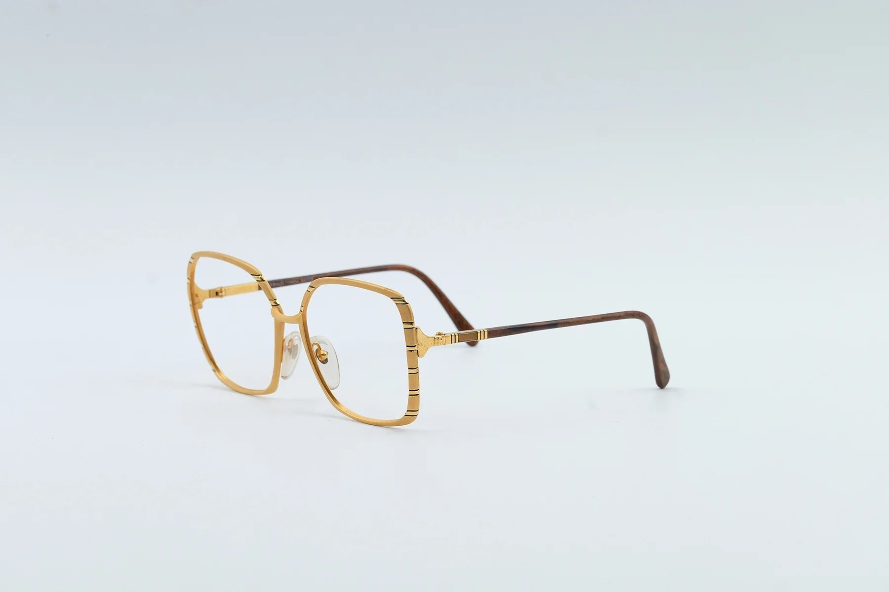 Helena Rubenstein HR 2-02